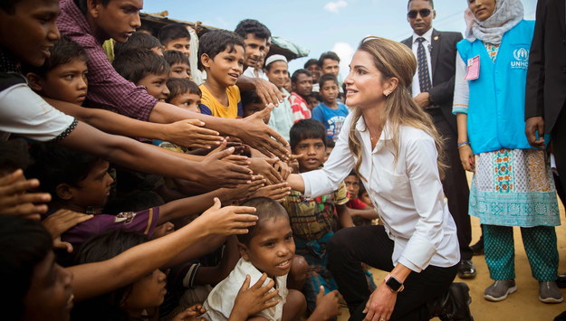 Królowa Jordanii Rania podczas odwiedzin w ośrodku dla Rohindżów w Bangladeszu /Balkis Press/Abaca /PAP/EPA