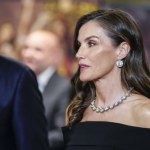 Królowa Letizia zachwyca w czerni. Minimalistyczna stylizacja i królewska biżuteria