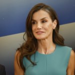 Królowa Letizia zachwyca w Madrycie. Ta błękitna sukienka to idealny wybór do biura podczas upałów