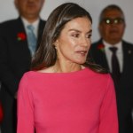 Królowa Letizia zachwyciła w różowej sukience. Powrót kultowego trendu Barbiecore