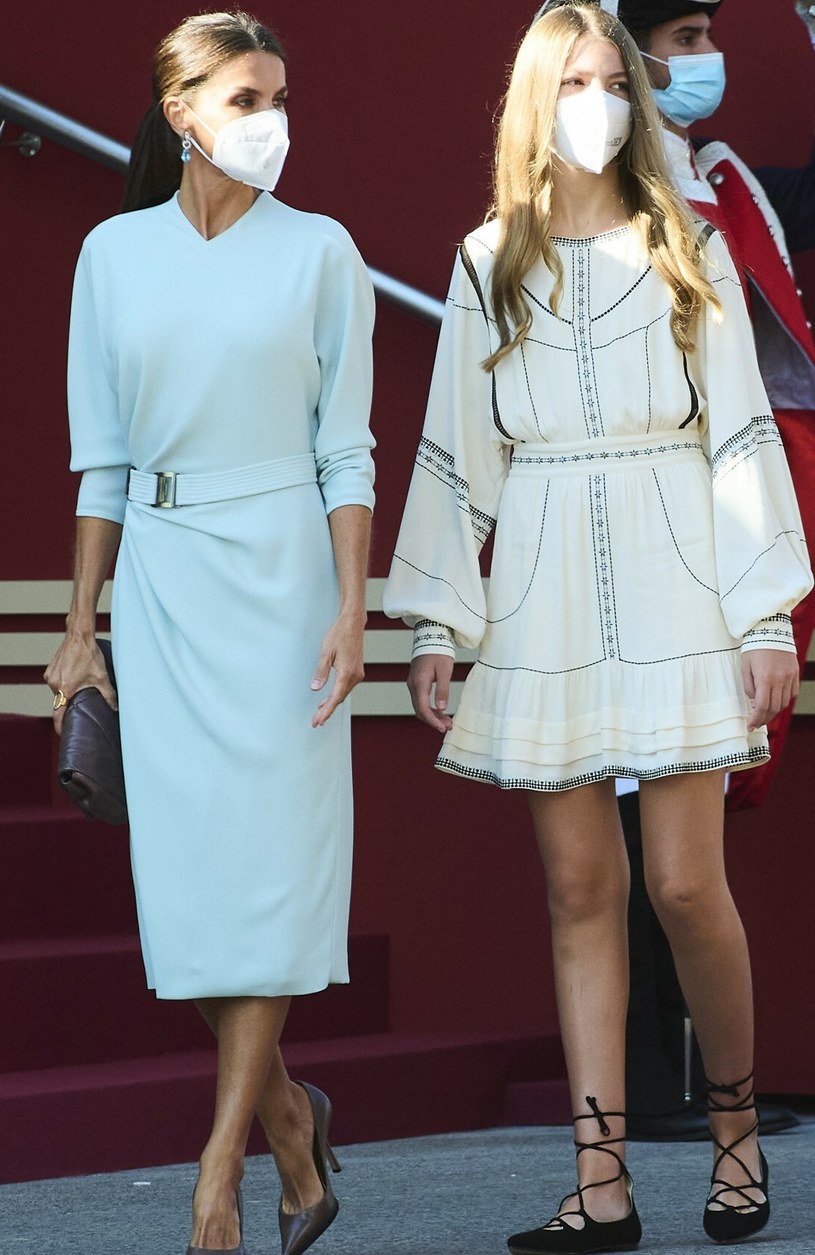 Hiszpańska rodzina królewska królowa Letizia, król Filip, księżniczka Eleonora, księżniczka