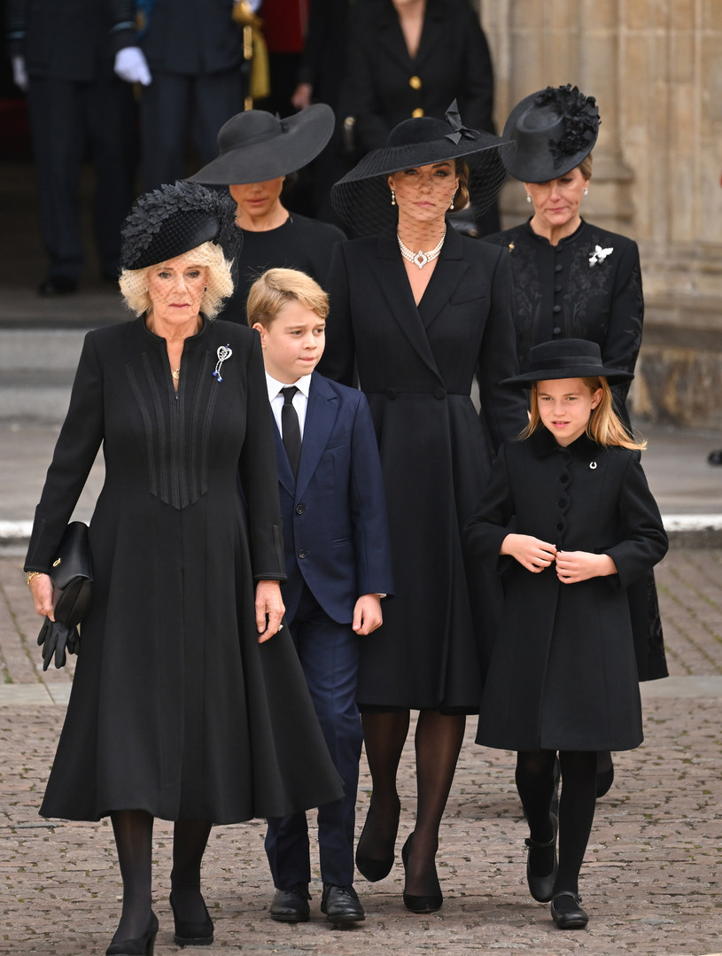 Królowa małżonka Camilla, księżna Kate, książę George, księżniczka Charlotte /Getty Images