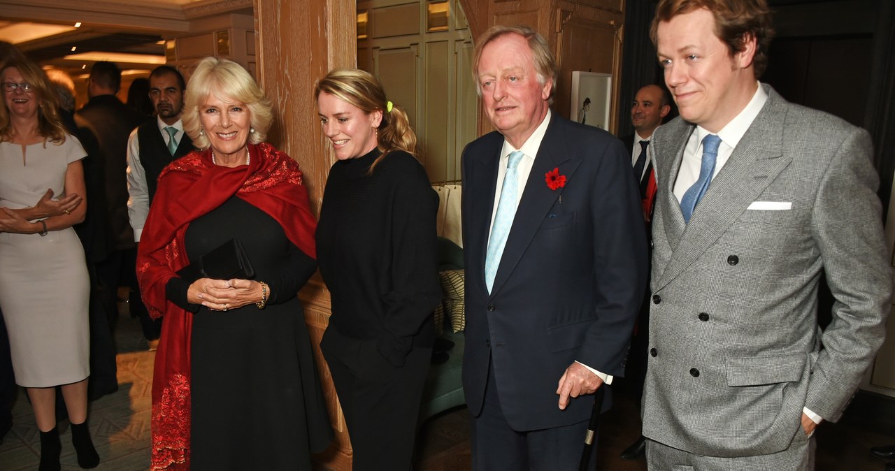 Królowa małżonka Camilla ze swoją pierwszą rodziną /Getty Images