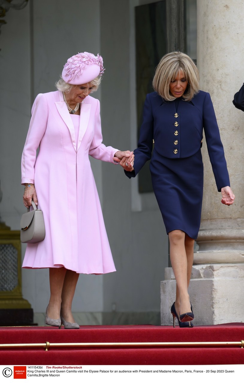 Królowa przyćmiła żonę prezydenta Francji /Rex Features/EAST NEWS /East News