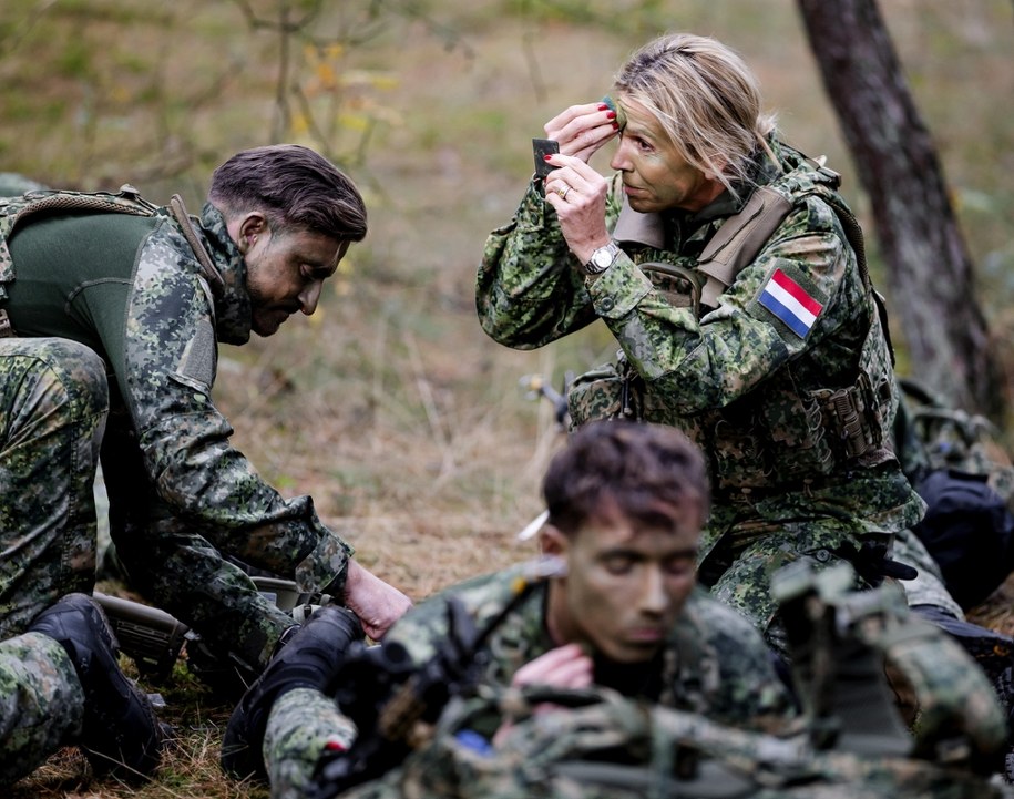 Królowa w mundurze – zaskakująca metamorfoza Máximy /Sem van der Wal /PAP/EPA