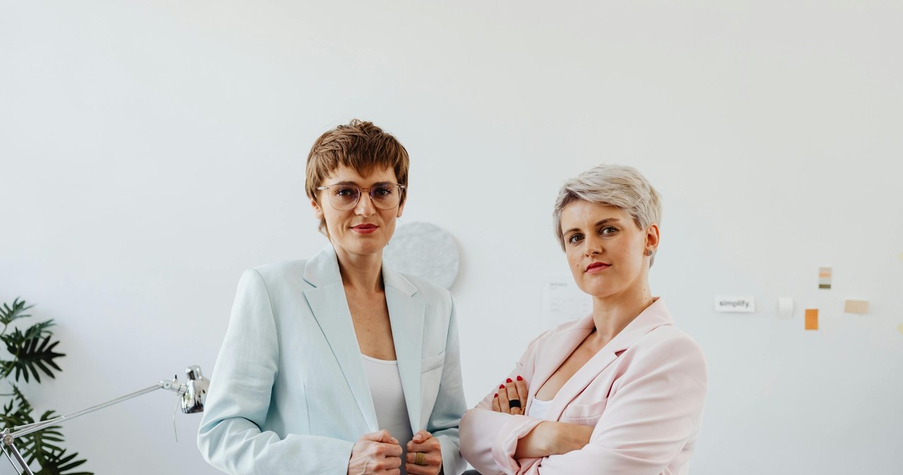 Krótkie damskie fryzury, które odmładzają twarz / Kaboompics.com /pexels.com