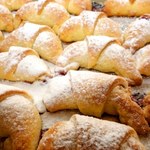 Kruche rogaliki lepsze, niż z cukierni. Z tego przepisu zawsze wychodzą 
