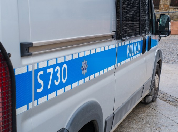Krwawa awantura rodzinna w Świętokrzyskiem. Trwa obława
