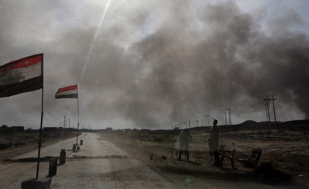 Krwawa bitwa o Mosul. W użyciu granaty, moździerze, na posterunkach snajperzy