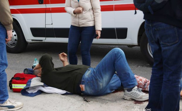 Krwawy cios w Dniepr. Ofiary i ranni to sami cywile 