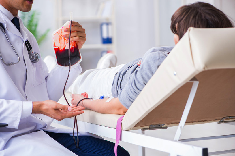 Krwi w polskich szpitalach stale brakuje, dlatego każda pomoc jest mile widziana /123RF/PICSEL
