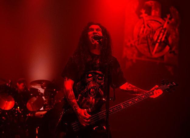 "Krwistoczerwony" Tom Araya (Slayer) w Łodzi /fot. Adam Jędrysik / jedrysik.com