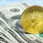 Kryptowaluty. Bitcoin i ethereum tanieją w obawie o podwyżki stóp w USA