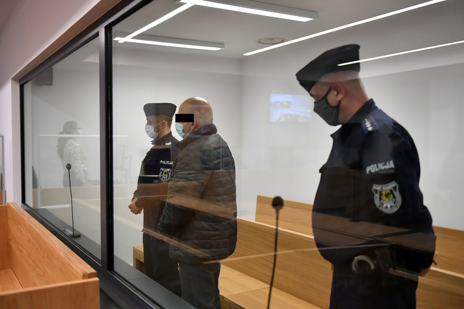 "Krystek" w sądzie w Wejherowie na zdj. z 2021 r. / 	Adam Warżawa    /PAP