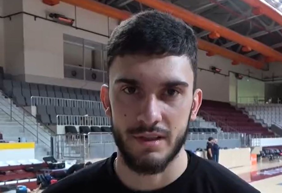 Krystian Walczak, polski siatkarz grający w Turcji (fot. @er_volley) /Twitter