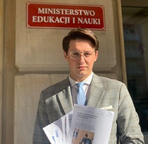 Krytykował ministra Przemysława Czarnka, został wezwany na rozmowę. "Nie cofnąłem swoich słów"