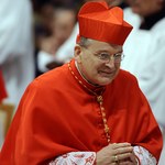 Krytykujący papieża kardynał Burke stracił pensję