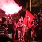 Kryzys w Tunezji. Prezydent zdymisjonował rząd i zakazał zgromadzeń