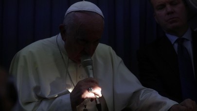 Kryzys w Watykanie. Milczenie papieża Franciszka pogarsza sytuację