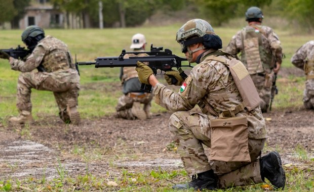 Kryzys w węgierskiej armii. Wojskowy nie zostawia suchej nitki na władzy