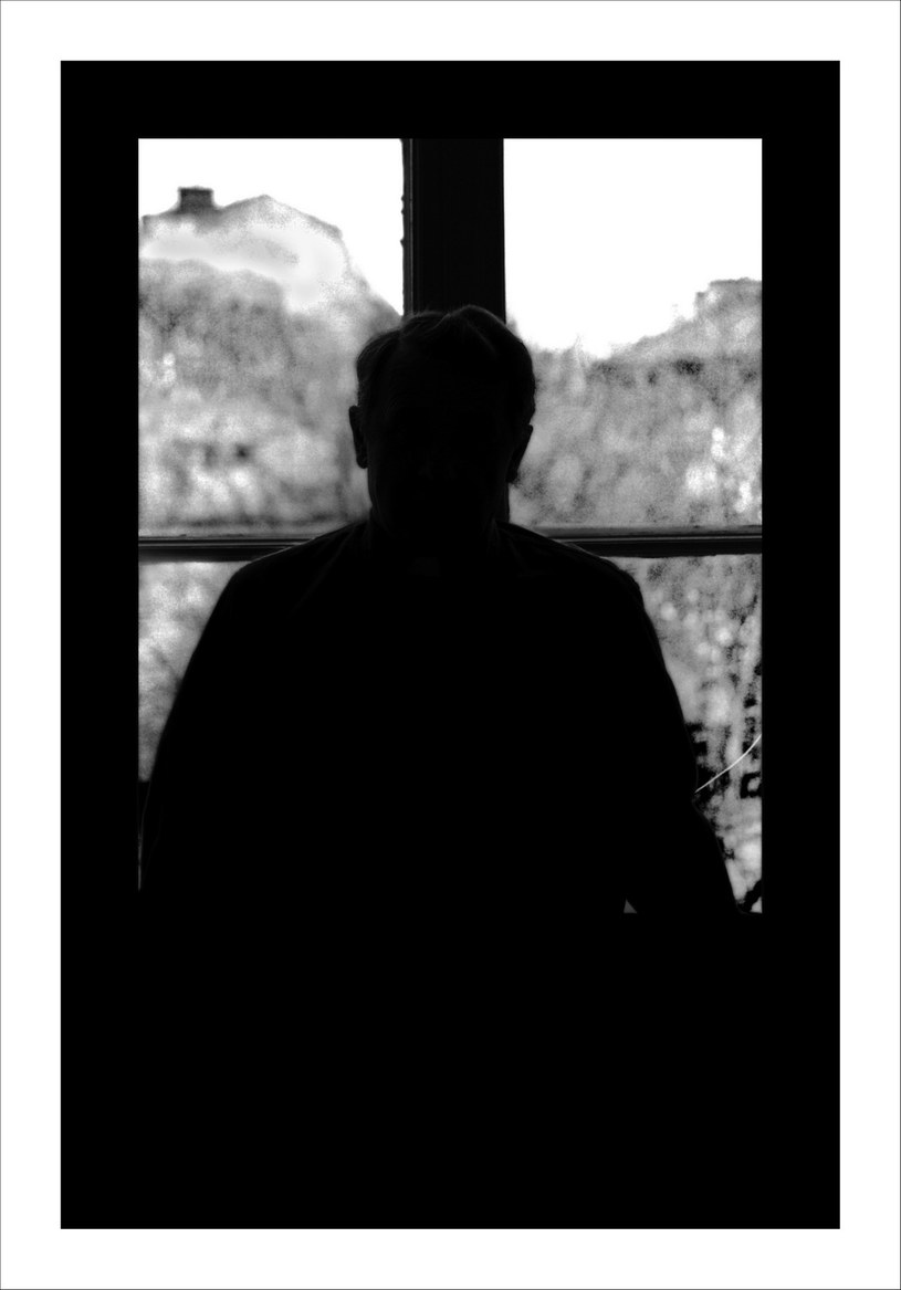 Krzysztof Gierałtowski - portret ks. Józefa Tischnera. Praca prezentowana na wystawie "Portret bez twarzy" /Muzeum Historii Fotografii w Krakowie