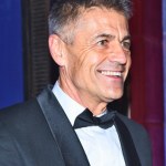 Krzysztof Hołowczyc Krzysztof Hołowczyc nie odpuszcza, a w domu wrze. Żona sprowadza go na ziemię