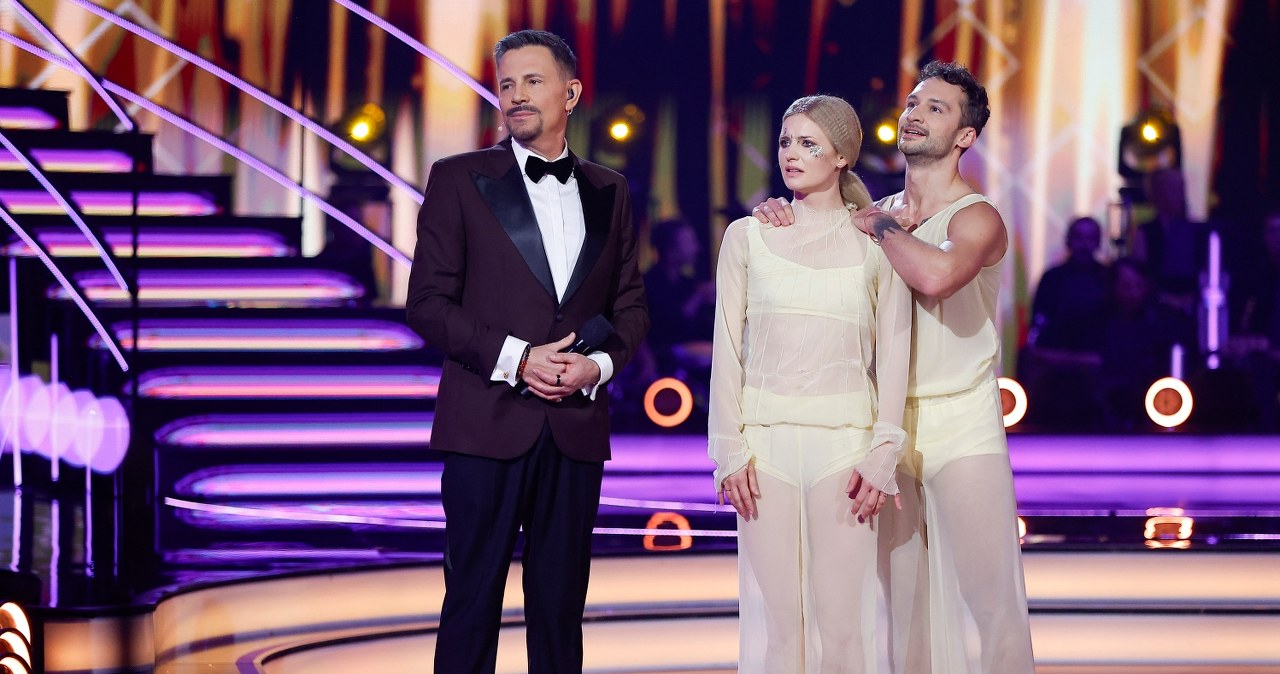 Krzysztof Ibisz, Kamil Kuroczko i Wiktoria Gorodeckaja w "Tańcu z Gwiazdami 17" /Paweł Wrzecion /AKPA