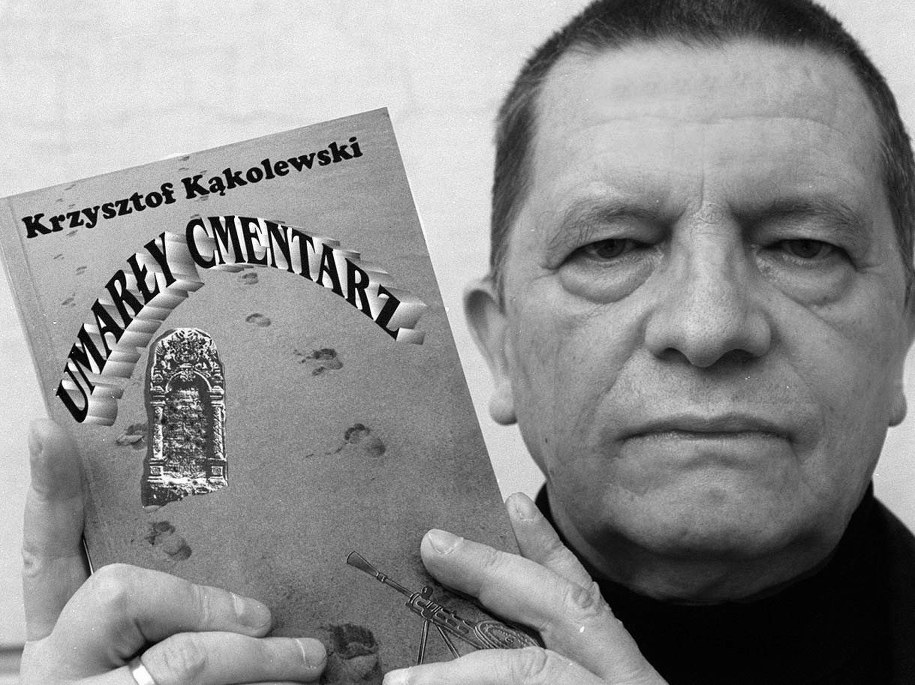 Krzysztof Kąkolewski podczas promocji reportażu historycznego "Umarły cmentarz" o pogromie kieleckim (czerwiec 1996) /ADAM URBANEK/CAF /PAP