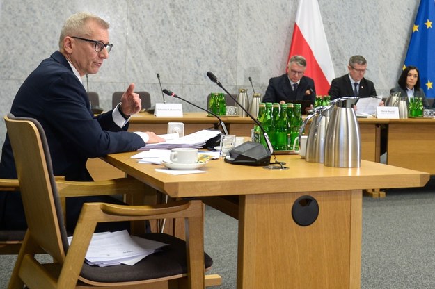 Krzysztof Kwiatkowski (L) przed sejmową komisją śledczą ds. Pegasusa /Marcin Obara /PAP