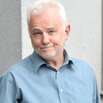 Krzysztof Piasecki Krzysztof Piasecki znienacka przerywa milczenie. Koniec domysłów o jego życiu po latach nieobecności
