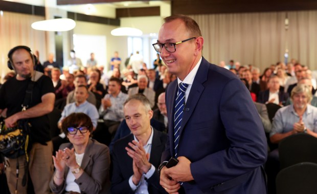 Krzysztof Woźniak nowym prezesem PZHL