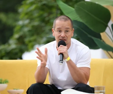 Krzysztof Zalewski na wakacjach w Egipcie. U jego boku pojawiła się tajemnicza piękność