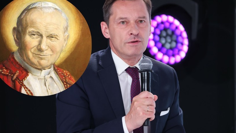 Krzysztof Ziemiec i wizerunek Jana Pawła II. /JACEK DOMINSKI/REPORTER; Marek BAZAK/East News /East News