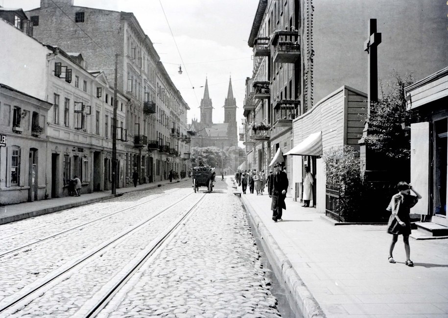 Krzyż graniczny pomiędzy Łodzią a dawną wsią Bałuty /UMŁ /Materiały prasowe