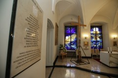 Krzyż w kaplicy w Pałacu Prezydenckim