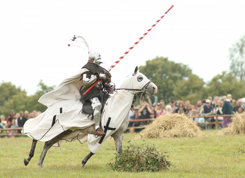 Krzyżaki rycerz na koniu podczas inscenizacji bitwy pod Grunwaldem /Adrian Slazok/ /East News