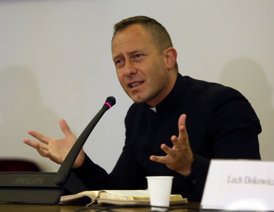 Ks. Dominik Chmielewski /Tomasz Gzell /PAP