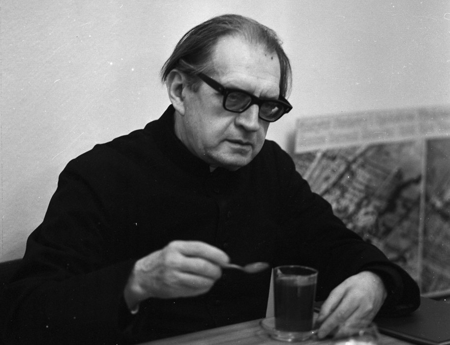 Ks. Jan Twardowski; Warszawa, grudzień 1980 /Irena Jarosińska  /PAP