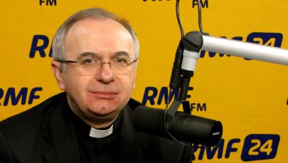 ​Ks. Kloch: Wojna o gender? Feministki ładują do pieca