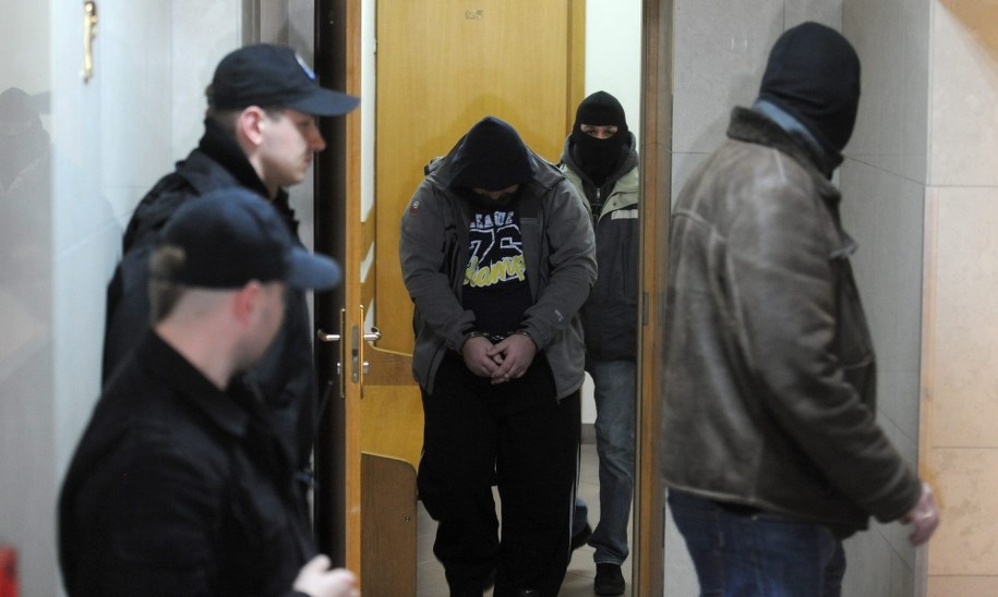 Ks. Wojciech G. podczas posiedzenia aresztowego / 	Bartłomiej Zborowski    /PAP