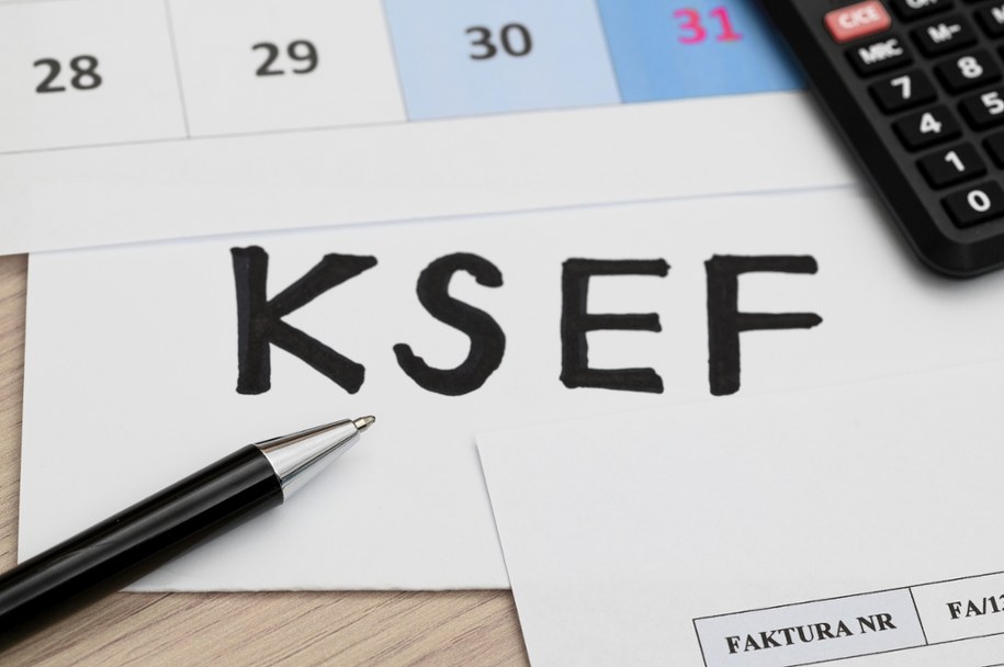 KSeF daje się we znaki. Księgowi przysypani fakturami