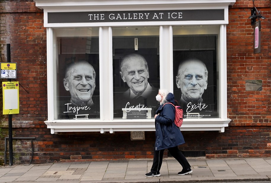 Książę Filip zmarł na zamku w Windsorze w wieku 99 lat /	FACUNDO ARRIZABALAGA /PAP/EPA