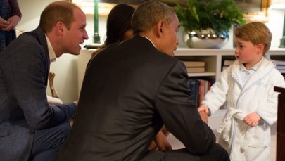 Książę George przywitał Baracka Obamę w… piżamie