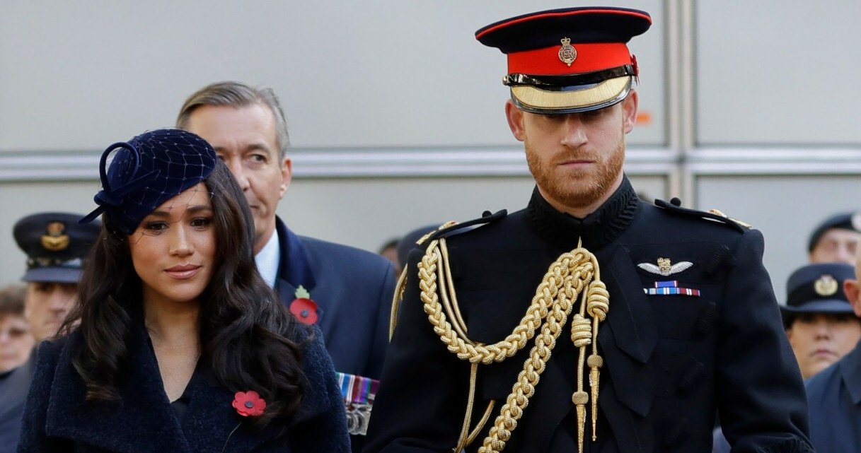 Książę Harry i jego żona Meghan Markle. /KIRSTY WIGGLESWORTH/AFP/East News /East News