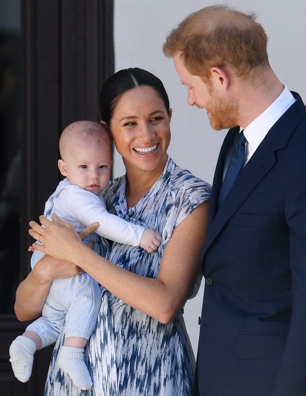 Książę Harry i księżna Meghan z Archiem /TOBY MELVILLE / POOL /PAP/EPA