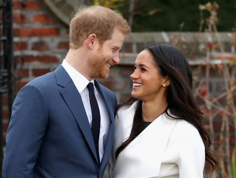 Książę Harry i Meghan Markle podczas zaręczynowej sesji zdjęciowej /Getty Images