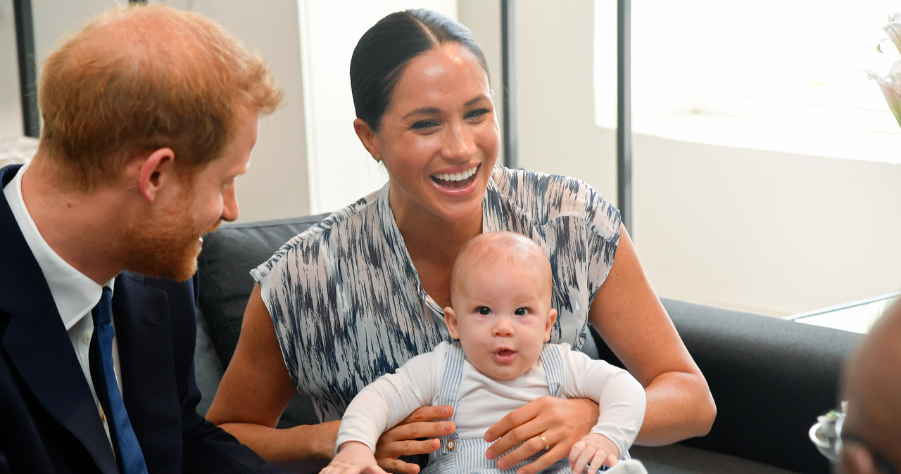 Książę Harry i Meghan Markle z synkiem w Afryce /Pool / Samir Hussein /Getty Images