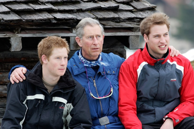 Książę Harry, król Karol III i książę William w 2005 roku /Getty Images