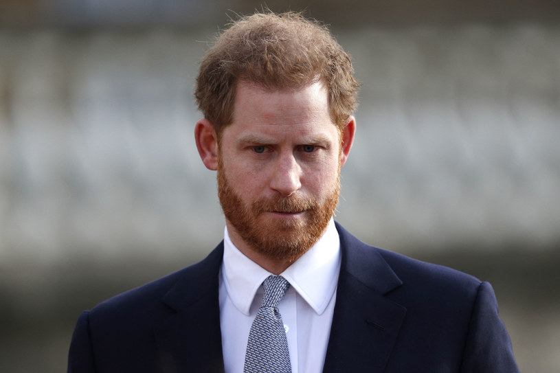 Książę Harry przyleciał do Wielkiej Brytanii na pogrzeb swojego dziadka /ADRIAN DENNIS /AFP