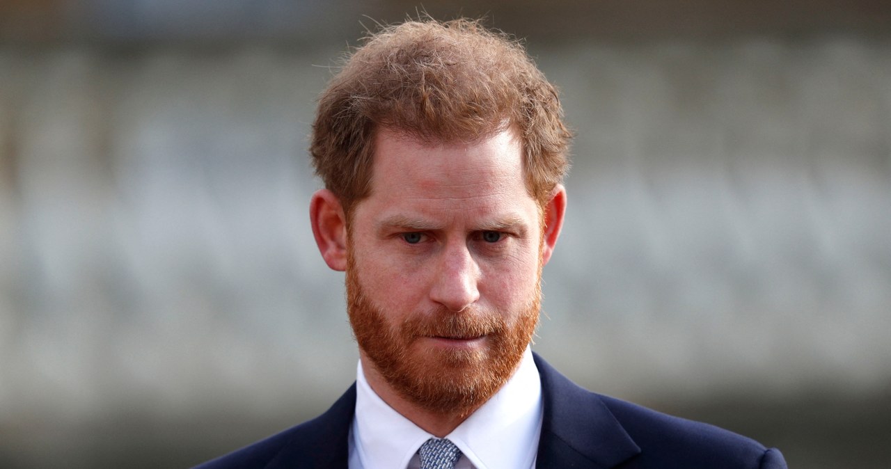 Książę Harry przyleciał do Wielkiej Brytanii na pogrzeb swojego dziadka /ADRIAN DENNIS /AFP